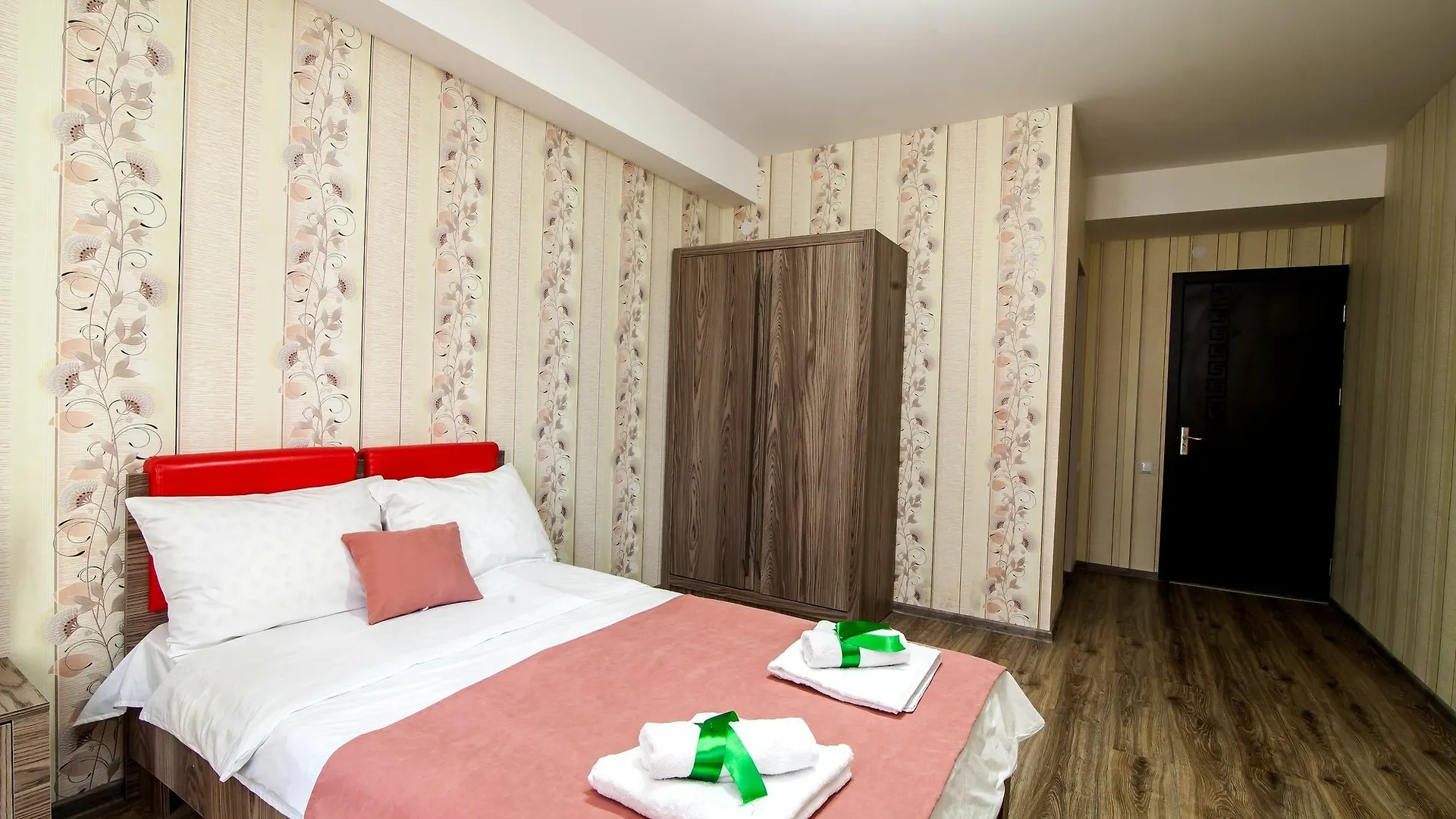 Hotel Ellegance ティビリシ