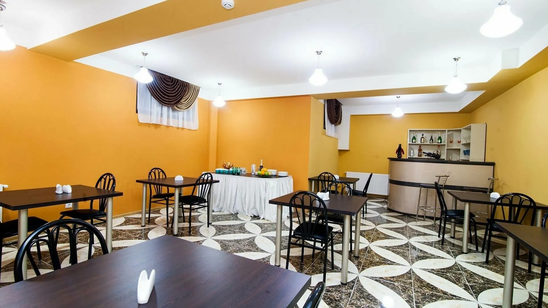 Hotel Ellegance Tbilisi 3*,
